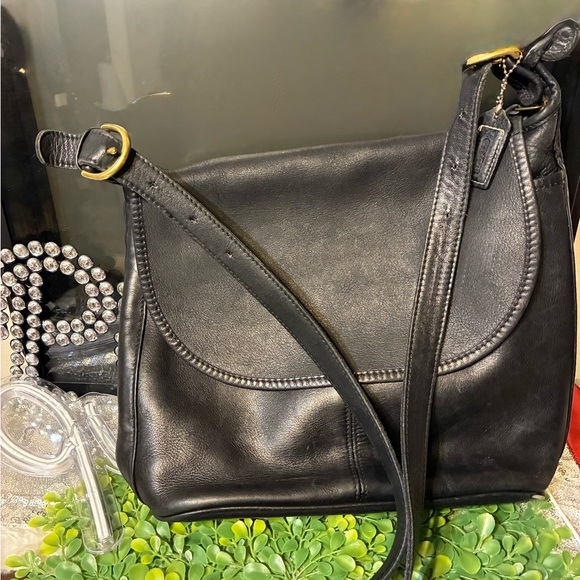 Coach Handbags - Vintage Coach Whitney Shoulder Bag